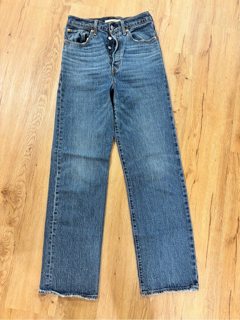 Levi’s Ribcage High Rise Blue Jeans - Picture 7 of 7